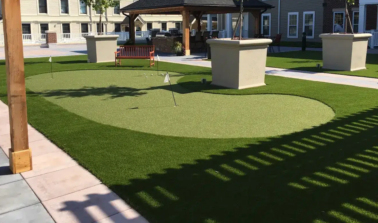 Putting green installed by SYNLawn Cincinnati