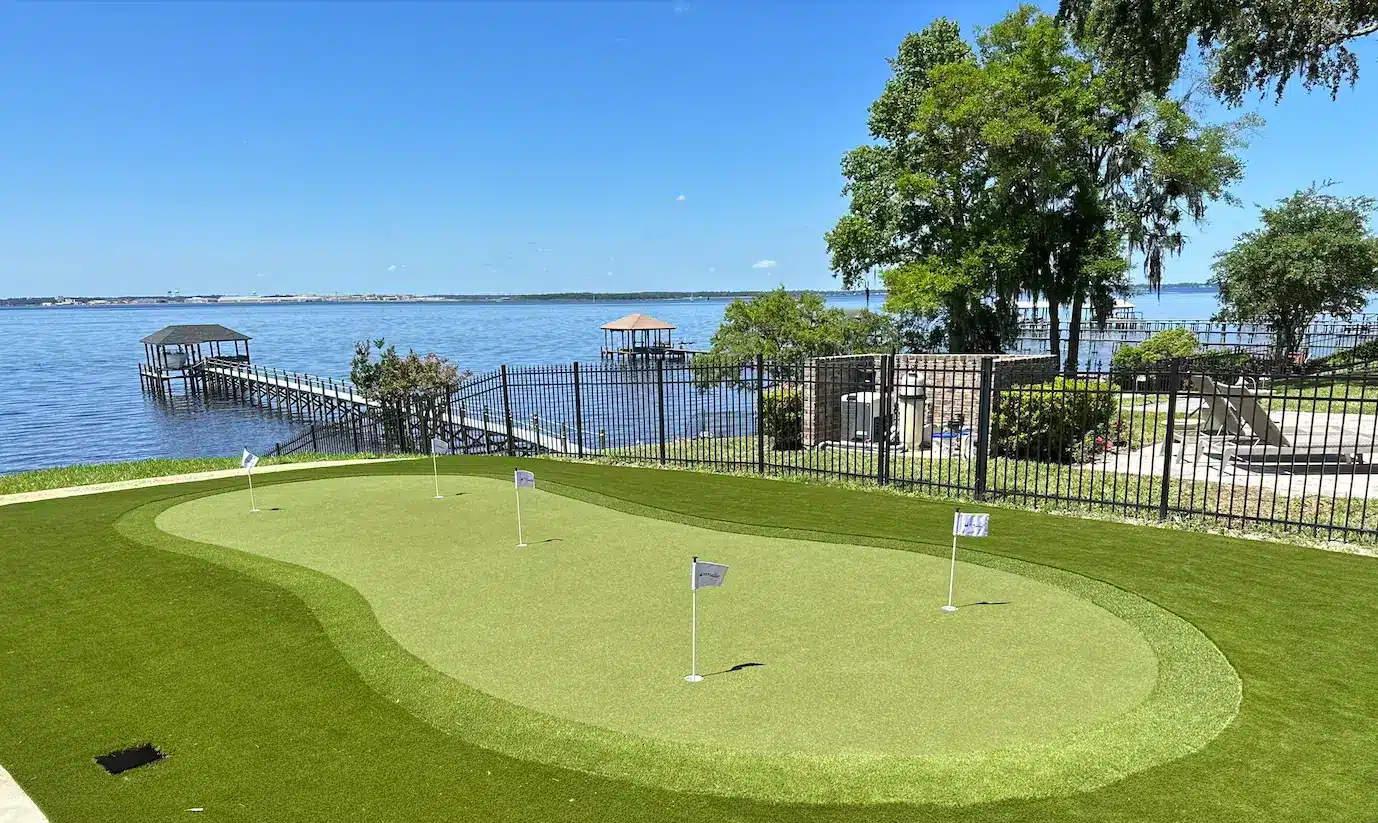 Putting green installed by SYNLawn