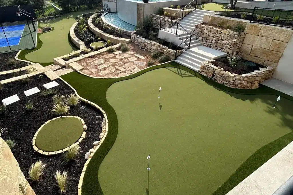 SYNLawn backyard golf green
