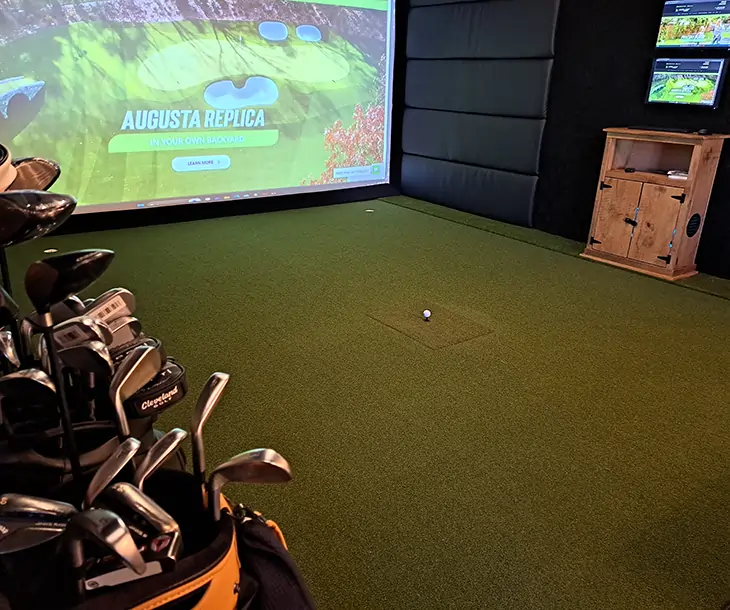 Indoor golf simulator installed by SYNLawn in Cincinnati, OH